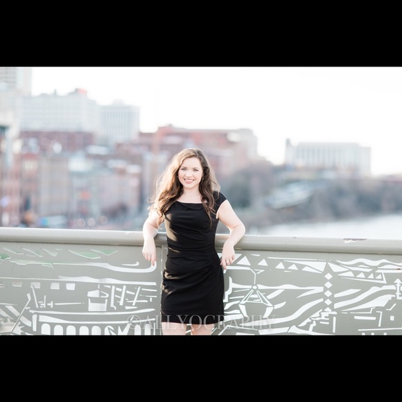 Meet your Posher, Leah - Picture 4 of 7